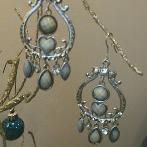 💐Women's Earrings. 3”long. Top to bottom